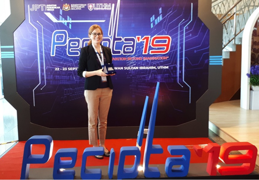 Dr. Golnoosh sharing her proud moment at the PECIPTA 2019 Dr. Golnoosh sharing her proud moment at the PECIPTA 2019