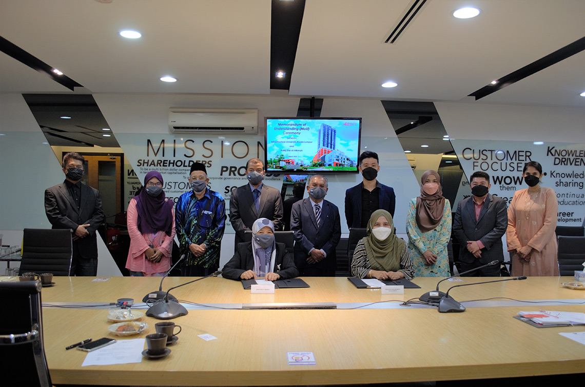 MOU Signing Ceremony between IUKL and Kolej Dar-Al Hikmah MOU Signing Ceremony between IUKL and Kolej Dar-Al Hikmah