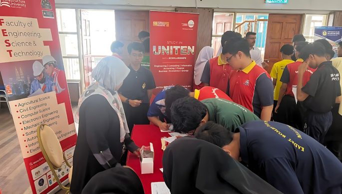 Career Fair at SMK Putrajaya Presint 5(1)