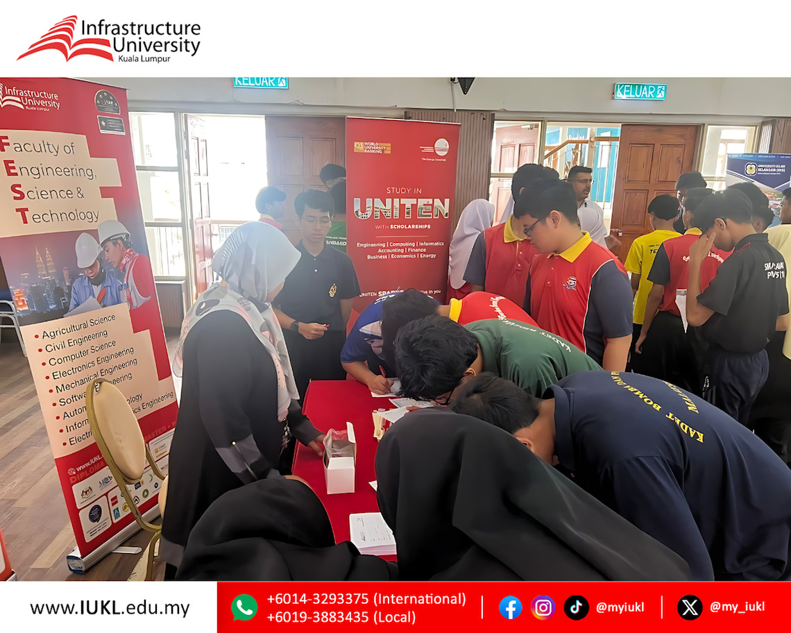 Career Fair at SMK Putrajaya Presint 5(1) Career Fair at SMK Putrajaya Presint 5(1)