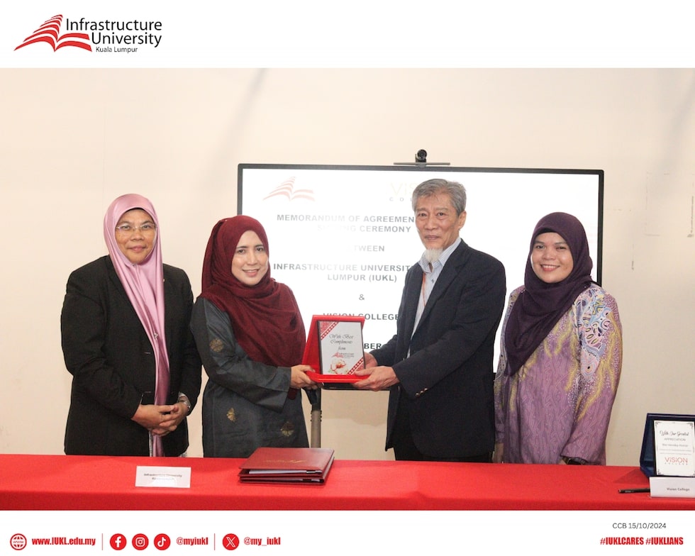 IUKL signed a MOA with Vision College IUKL signed a MOA with Vision College