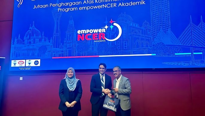 IUKL Honoured at Majlis Sanjungan Budi for Supporting empowerNCER Programme