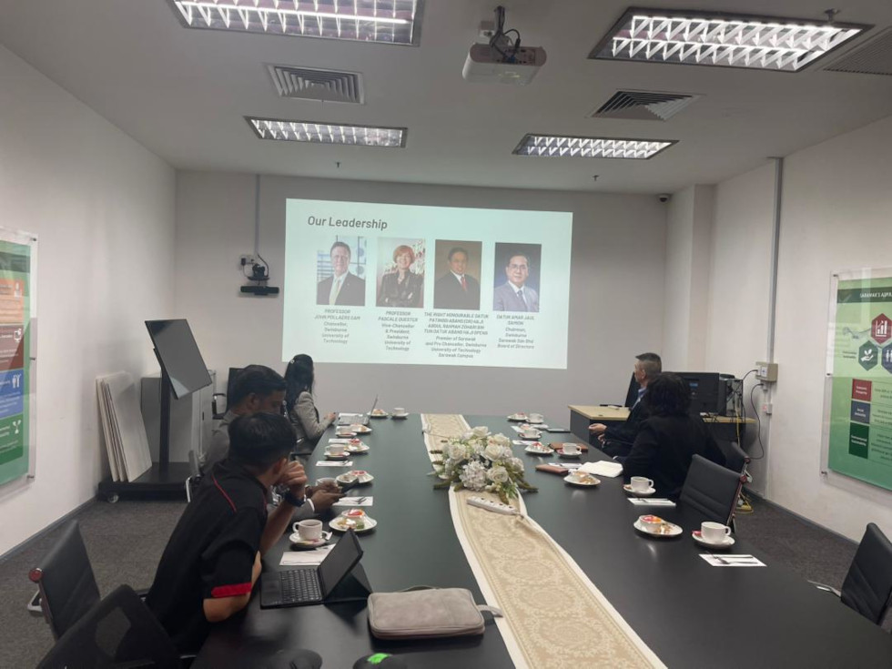 KLUST Delegation Visits Swinburne University of Technology Sarawak