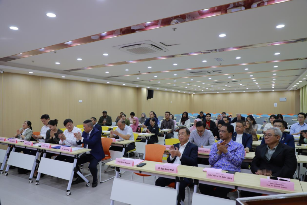With a 5,280-square-metre training facility, the institute covers areas including vehicle assembly, digital and online marketing, after-sales operations and the wider new energy vehicle value chain.